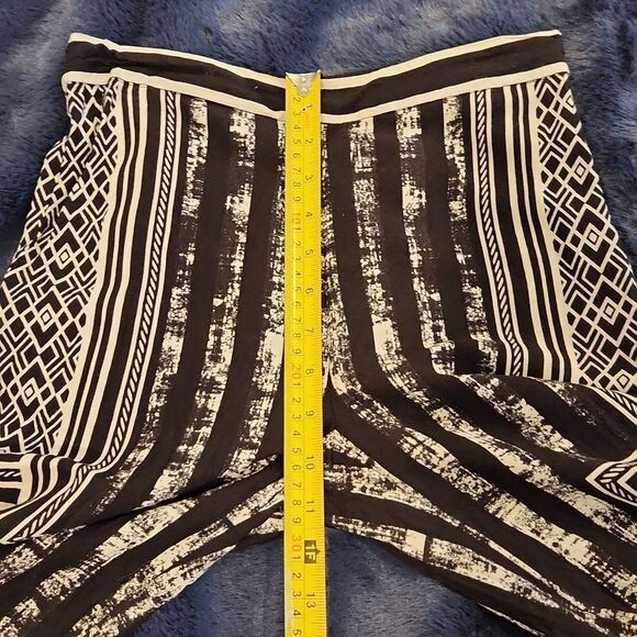 Fab'rik black and cream geometric palazzo pants size S! - Picture 11 of 14